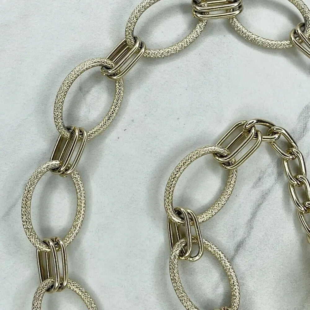 Gold Tone Oval Chain Link Belt with Beehive Swirl Charm - One Size ✨